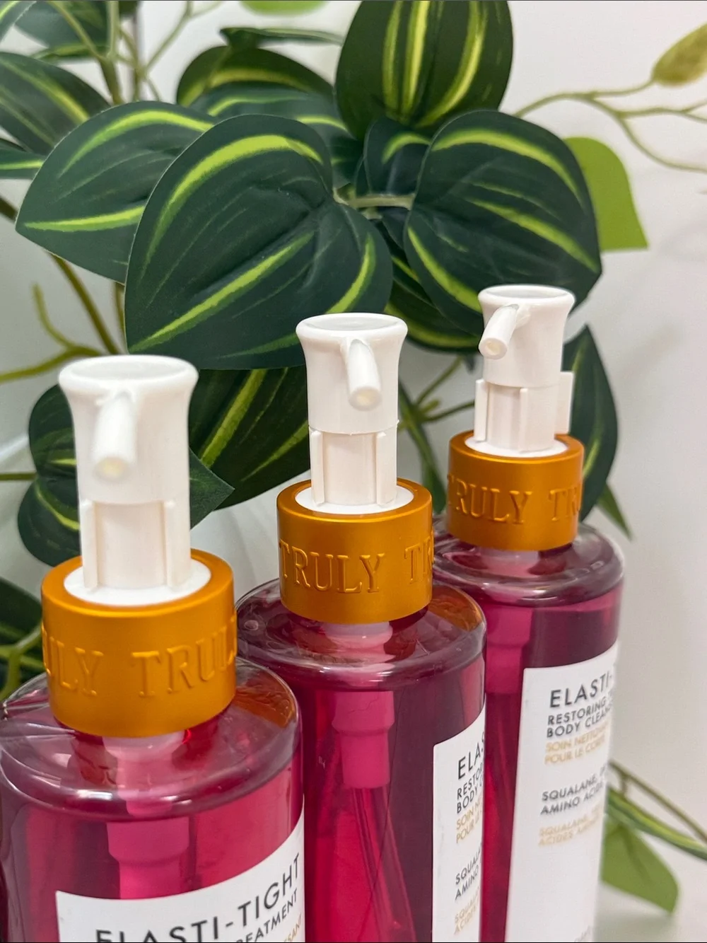TRULY Elasti-Tight Restoring Treatment Body Cleanser — NEW